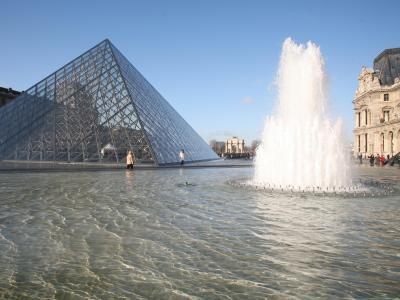 Paris And London To Share Da Vinci Works - Two versions of Leonardo da Vinci's Virgin of the Rocks are to hang side by side in Paris and London. Paris And London To Share Da Vinci Works - Two versions of Leonardo da Vinci's Virgin of the Rocks are to hang side by side in Paris and London.