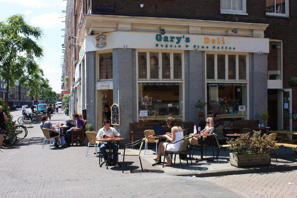 A Practical Location within Walking Distance of the Stunning Vondelpark