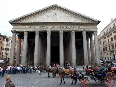 Spotlight Falls On Rome's Pantheon - Rome's pantheon may have been built as a giant sundial. Spotlight Falls On Rome's Pantheon - Rome's pantheon may have been built as a giant sundial.
