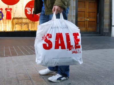 Bargains Ahoy For Madrid Shoppers - Madrid is the place to be for bargains in the new year sales. Bargains Ahoy For Madrid Shoppers - Madrid is the place to be for bargains in the new year sales.