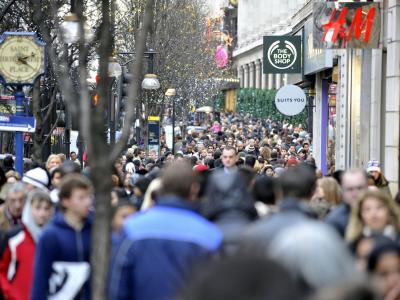 High Street Fashion Week Returns to London - Shoppers will be able to bag a bargain and some style tips during High Street Fashion Week in London. High Street Fashion Week Returns to London - Shoppers will be able to bag a bargain and some style tips during High Street Fashion Week in London.