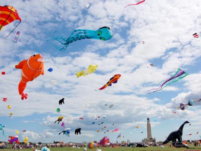 Barcelona Sky Festival Spectacle Returns - Barcelona will host the spectacular seafront Sky Festival again this October. Barcelona Sky Festival Spectacle Returns - Barcelona will host the spectacular seafront Sky Festival again this October.