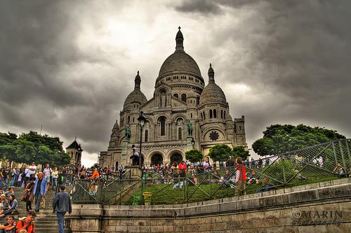 The Sacre Coeur Basilica - The Church with a Stunning View of the CIty The Sacre Coeur Basilica